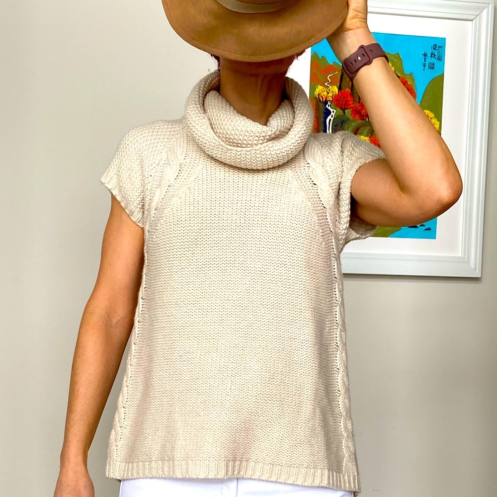 Sleeveless sweater by Oasis